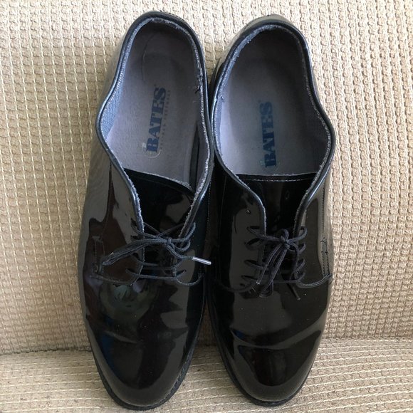 Bates Men\'s High Gloss Black Oxfords. main image 4